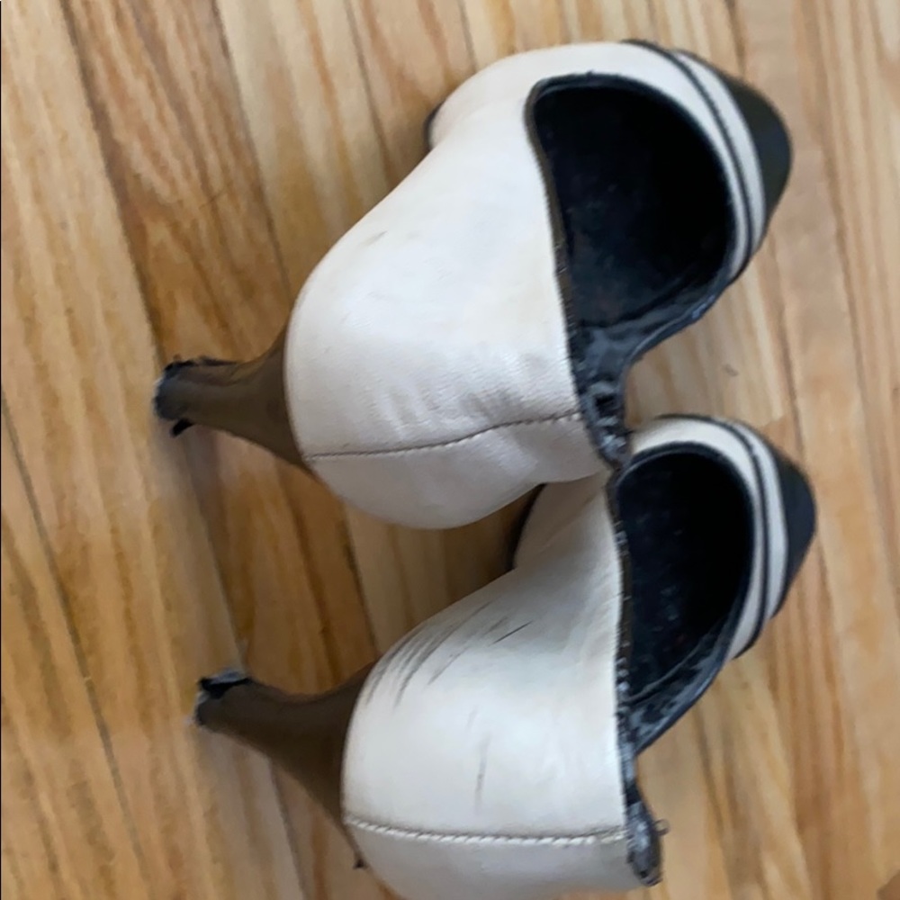 High heels - Picture 3 of 3